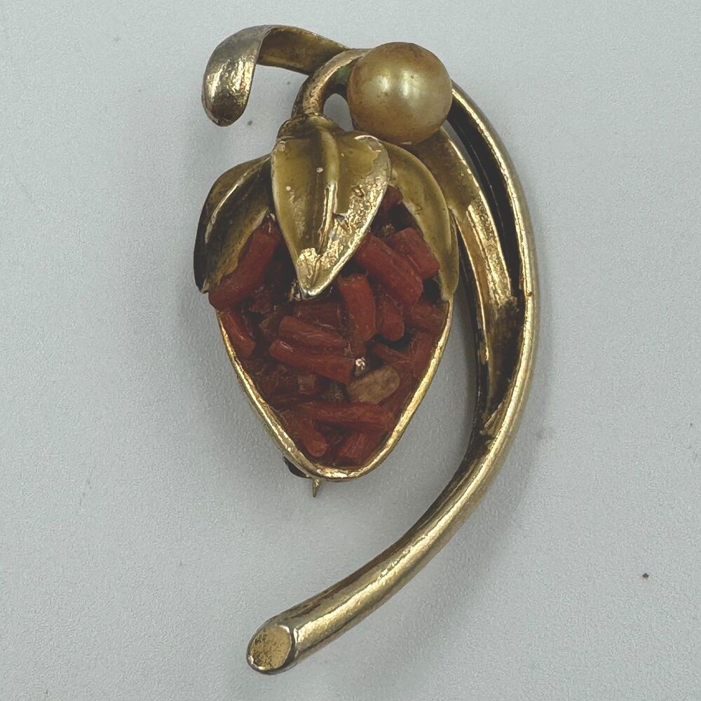Signed ART‎ Arthur Pepper Coral Strawberry Leaf Brooch Pin Fruit enamel Vintage